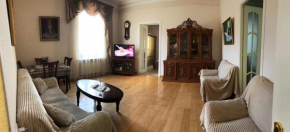 Cozy Home With All Convenience